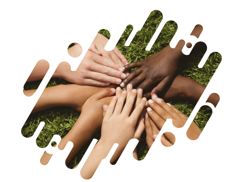 Manos diversas unidas como símbolo de convivencia