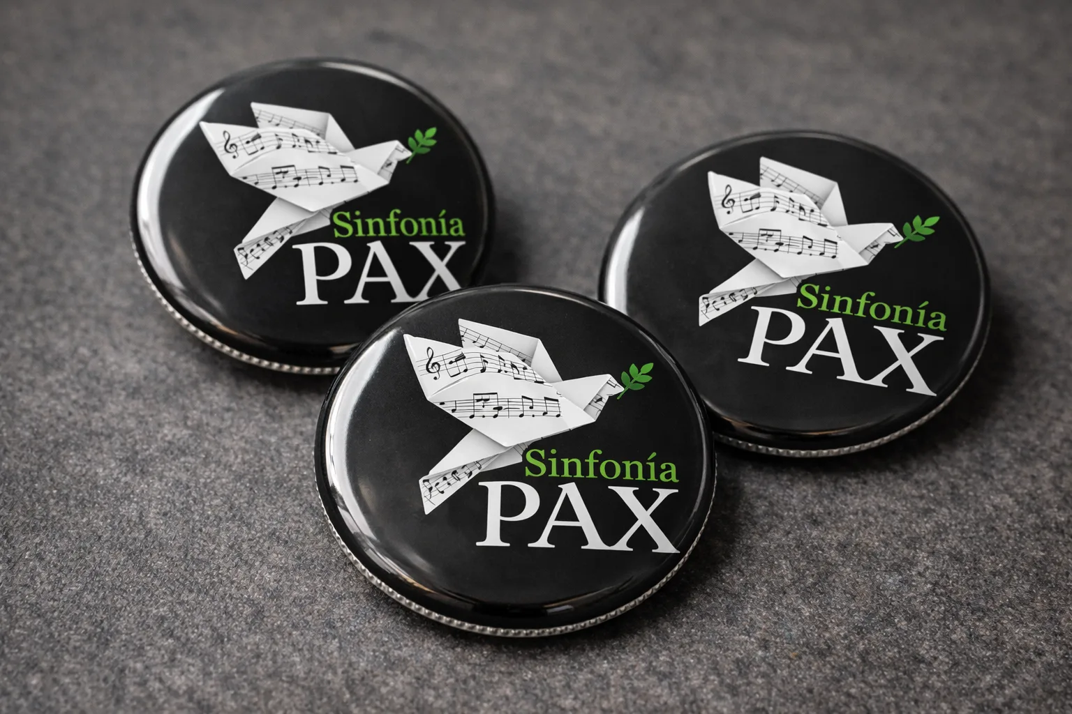 Tres chapas negras de Sinfonía PAX